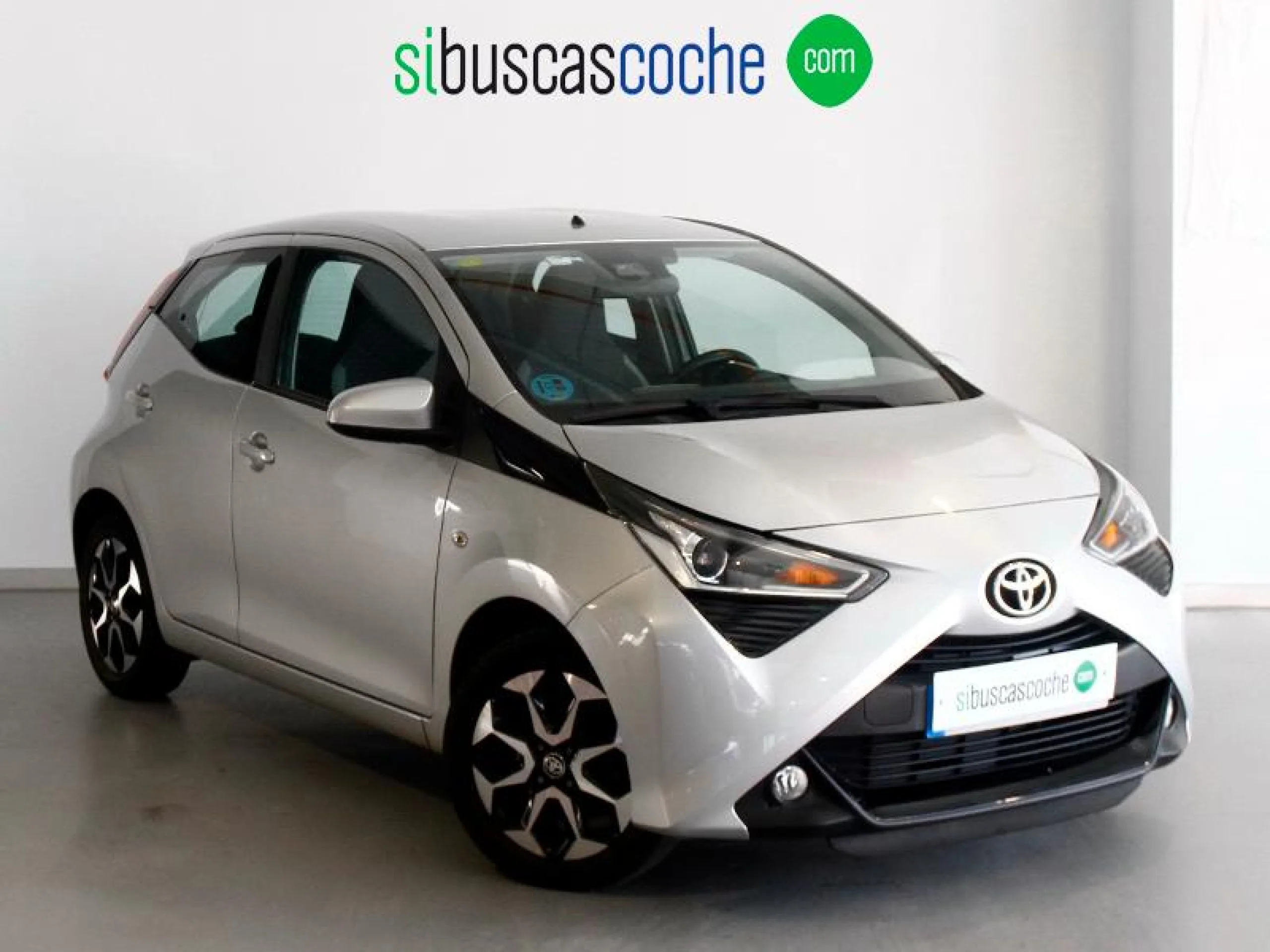 TOYOTA AYGO 1.0 70 X PLAY - Foto 1