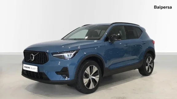 VOLVO XC40 2.0 B3 G PLUS DARK AUTO