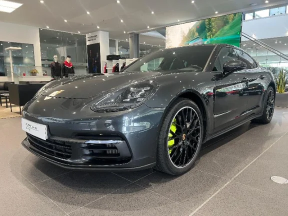 PORSCHE PANAMERA 4 E HYBRID