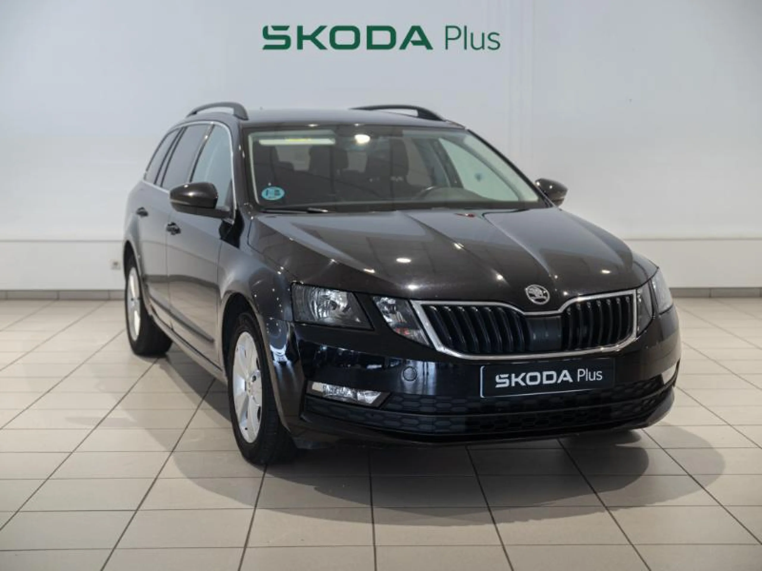 SKODA OCTAVIA COMBI 1.6 TDI CR 85KW (115CV) AMBITION - Foto 1