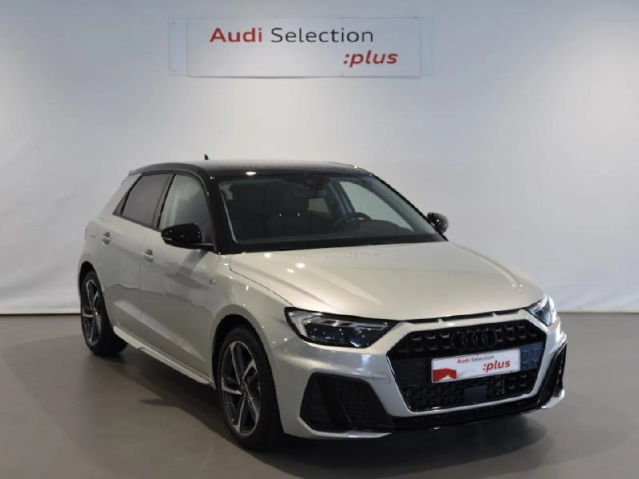 AUDI A1 SPORTBACK ADRENAL BLACK 30TFSI 81KW S TR - Foto 1