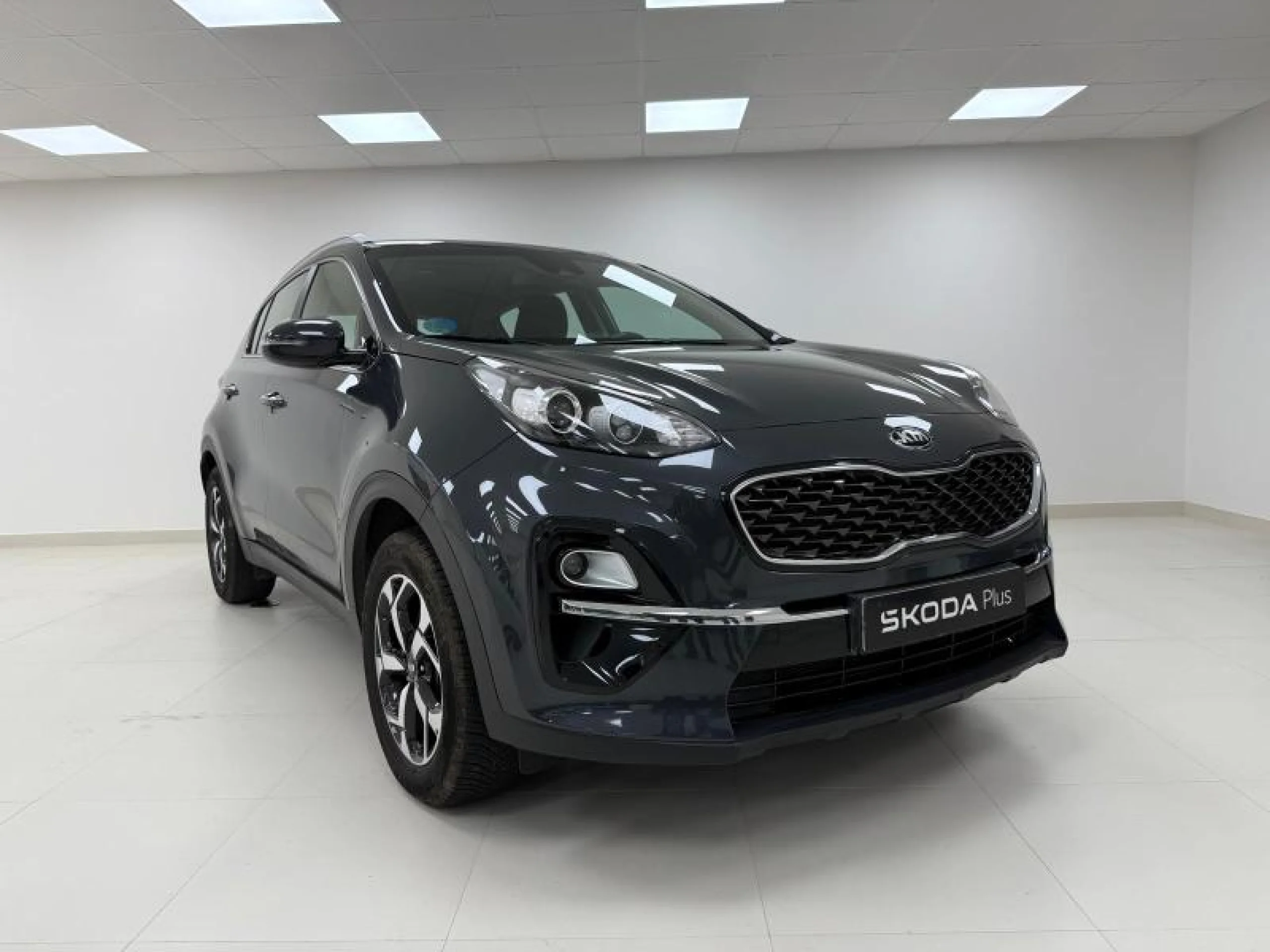 KIA SPORTAGE 1.6 MHEV DRIVE 100KW (136CV) 4X2 - Foto 1