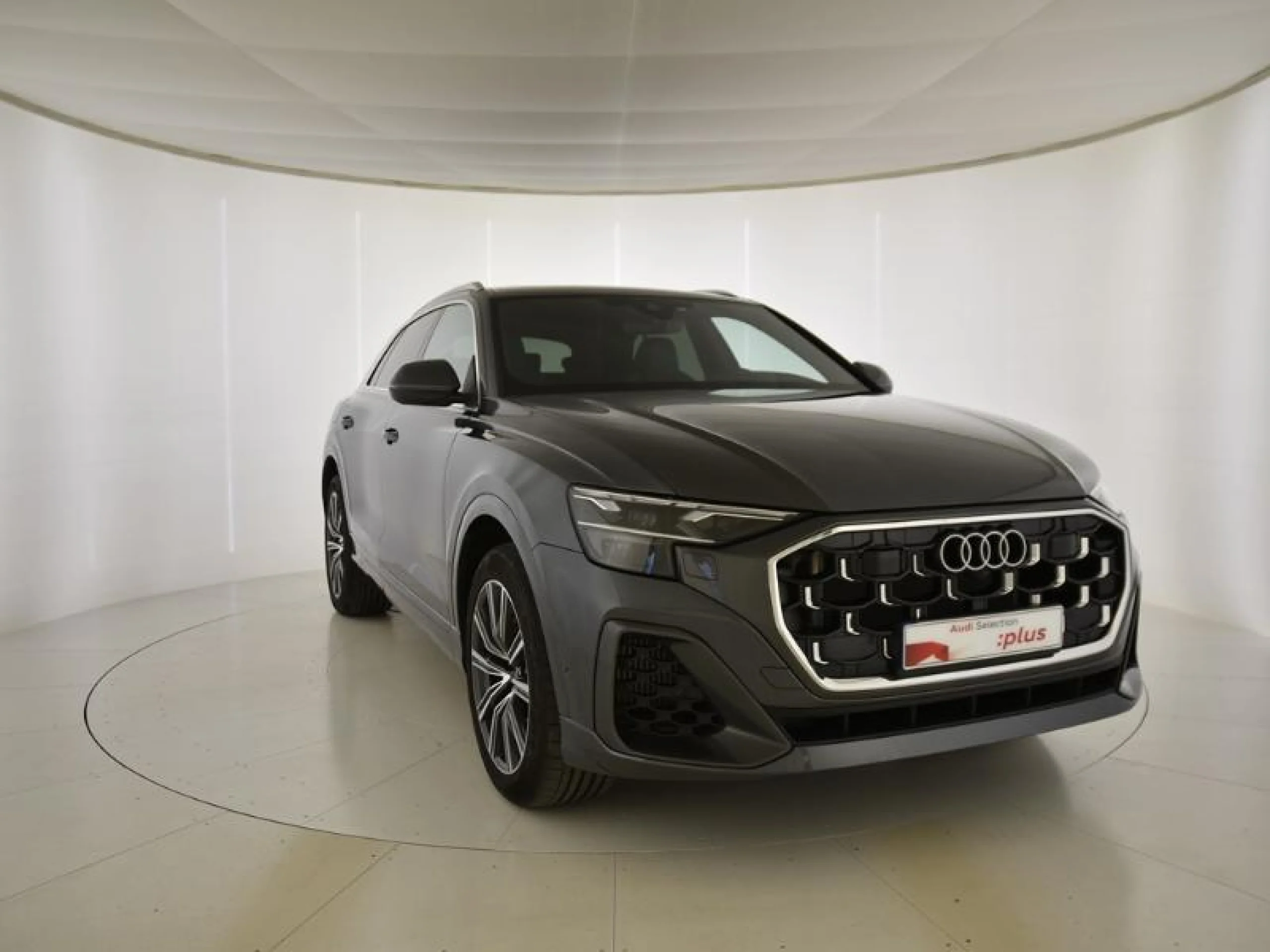 AUDI Q8 S LINE PLUS 55 TFSIE 280KW QUATTRO TIPTR - Foto 1