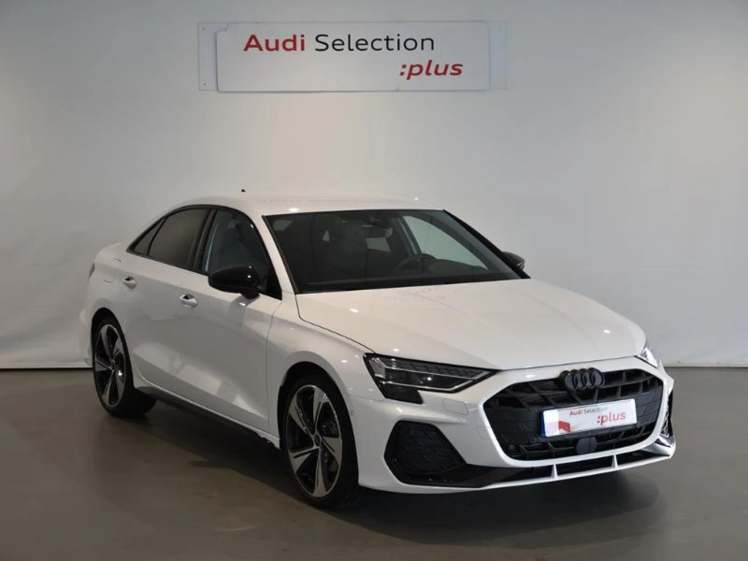 AUDI A3 SEDAN BLACK LINE 35 TFSI 110KW S TRONIC - Foto 1