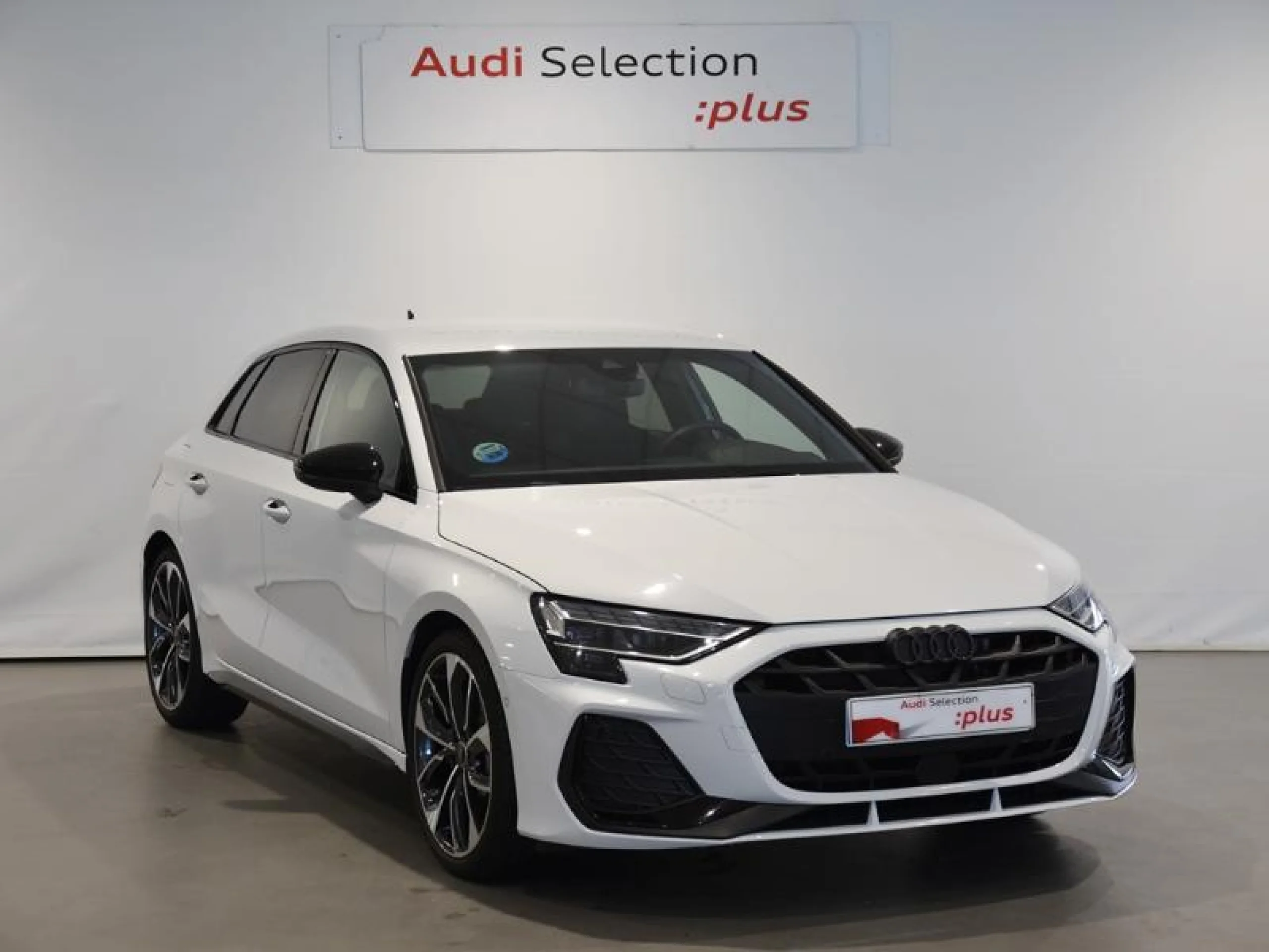 AUDI A3 SPORTBACK BLACK LINE 35 TFSI 110KW S TRO - Foto 1