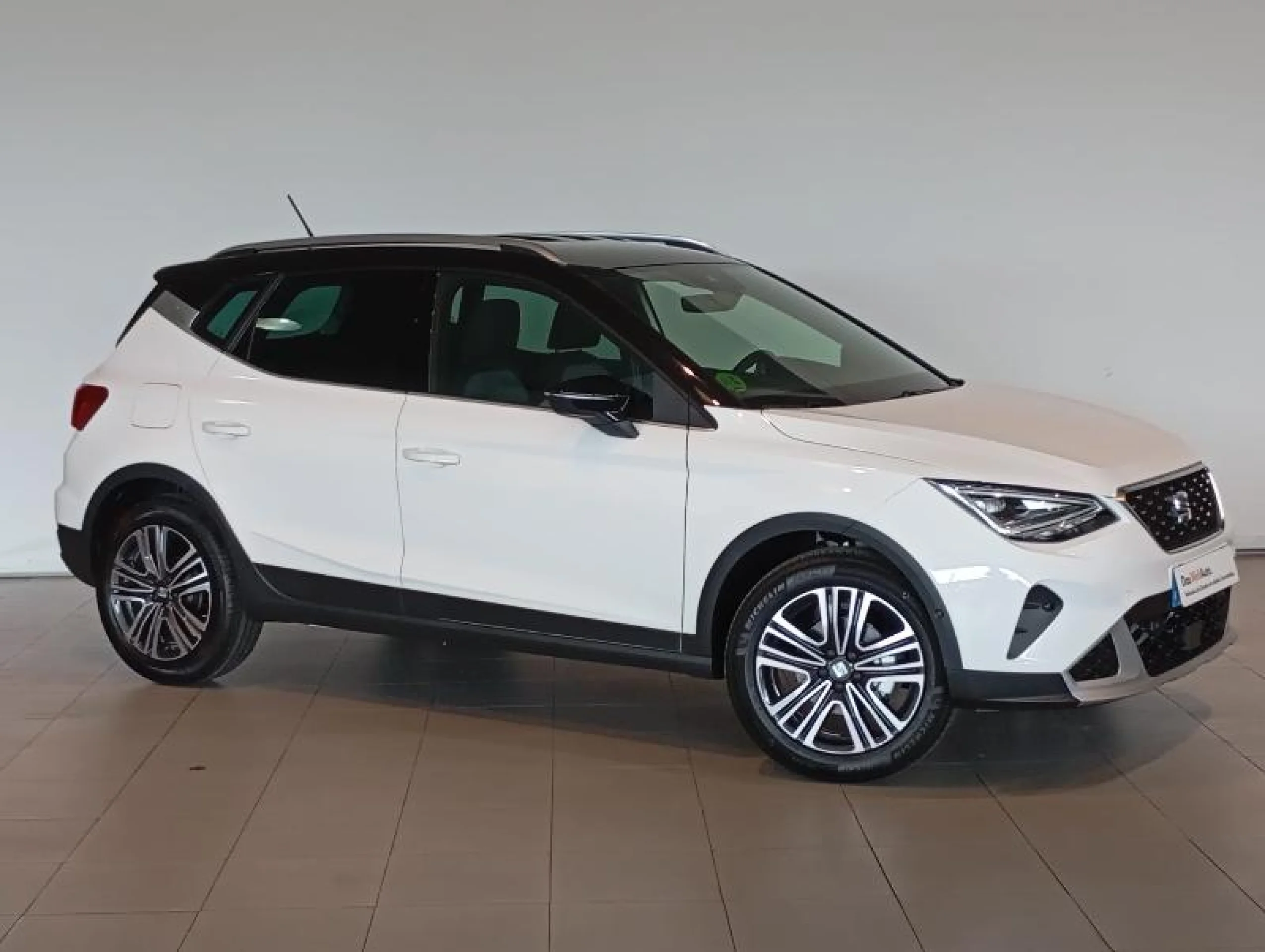 SEAT ARONA 1.0 TSI 81KW XPERIENCE XL - Foto 1