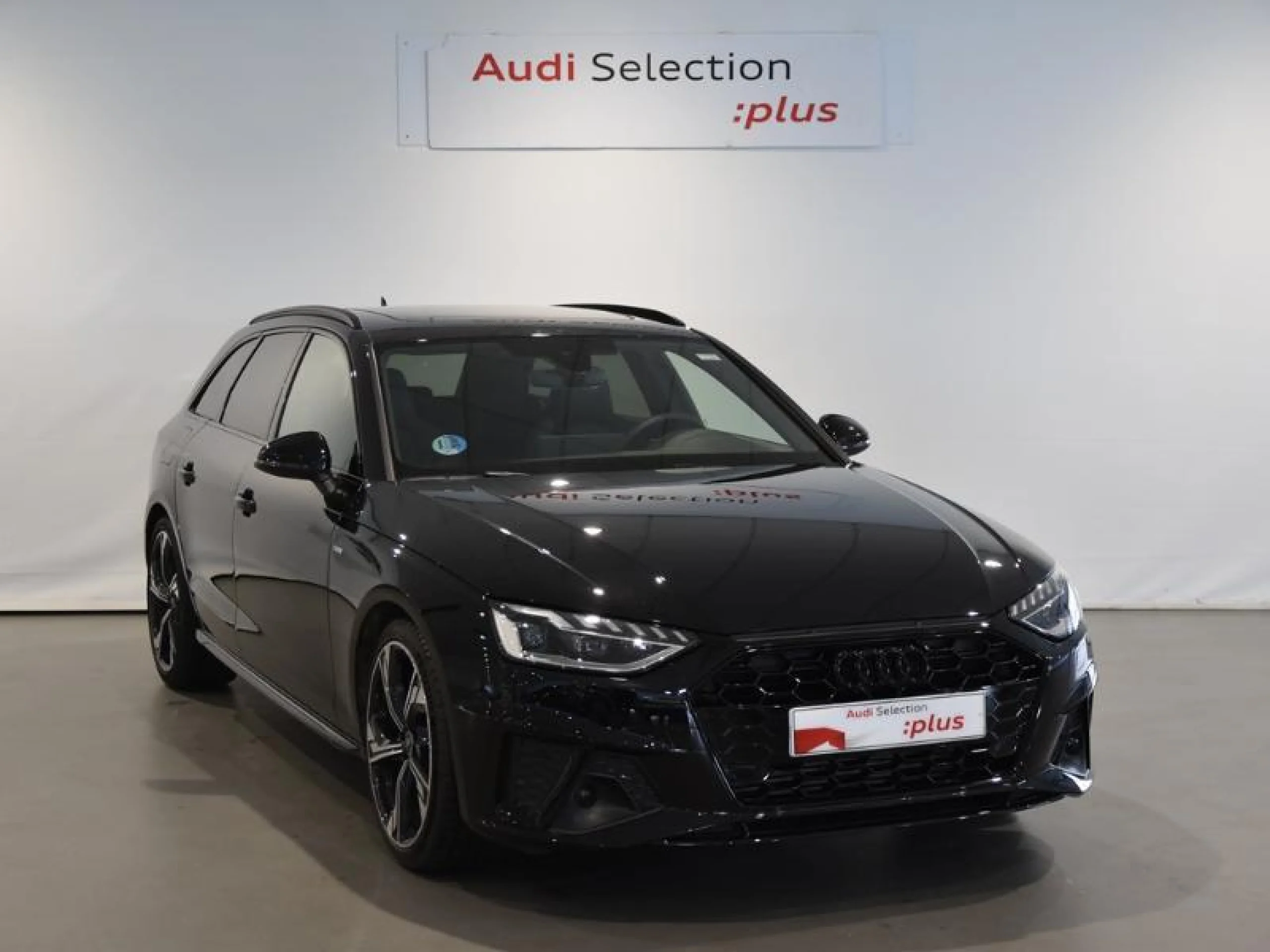 AUDI A4 AVANT BLACK LINE 35 TFSI 110KW S TRONIC - Foto 1